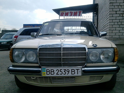 Продам Mercedes-Benz 240 в Луганске 1981 года выпуска за 2 200$