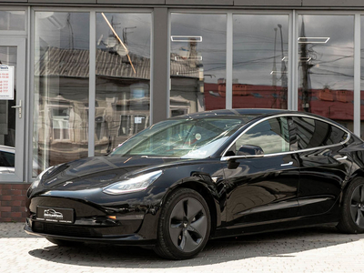Продам Tesla Model 3 Standart + в Черновцах 2019 года выпуска за 25 500$