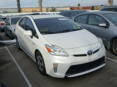 Продам Toyota Prius 1.8 CVT (99 л.с.), 2013