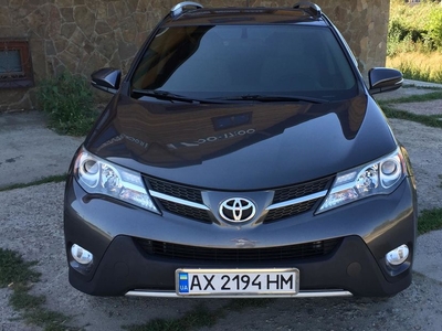 Продам Toyota Rav 4 в Харькове 2015 года выпуска за 18 500$