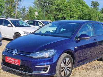 Продам Volkswagen e-Golf 35.8 kWh 100 кВт/136 к.с. в Львове 2020 года выпуска за 19 500$