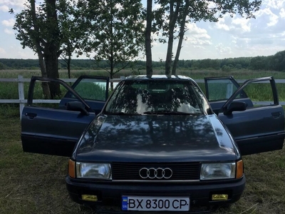 Продам Audi 80 в г. Шепетовка, Хмельницкая область 1991 года выпуска за 2 950$