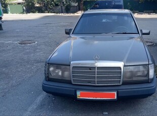 Продам Mercedes-Benz E-Класс E 200 MT (136 л.с.), 1990