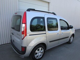 Продам Renault Kangoo 1.6 MT (84 л.с.), 2013