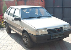 Продам ВАЗ 2109 в г. Мелитополь, Запорожская область 2001 года выпуска за 2 500$