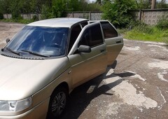 Продам ВАЗ 2110 в г. Кривой Рог, Днепропетровская область 2001 года выпуска за 2 400$