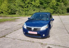 Продам Dacia Sandero в г. Острог, Ровенская область 2009 года выпуска за 4 300$