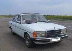 Продам Mercedes-Benz 200 w123 в Херсоне 1977 года выпуска за 2 099$