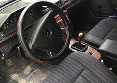 Продам Mercedes-Benz E-Class в Хмельницком 1990 года выпуска за 3 500$