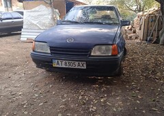 Продам Opel Kadett в г. Летичев, Хмельницкая область 1990 года выпуска за 700$