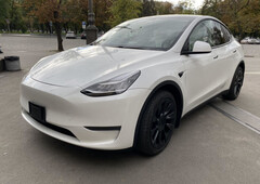 Продам Tesla Model Y Long Range в Харькове 2020 года выпуска за 64 900$