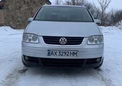 Продам Volkswagen Touran в Харькове 2003 года выпуска за 6 800$