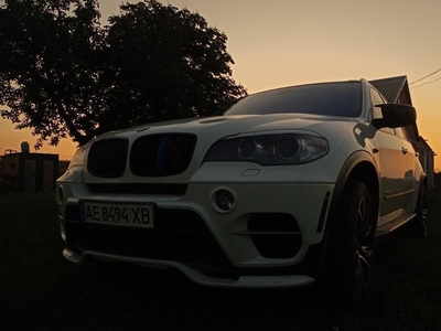Продам BMW X5 3.5 xdraev в г. Томаковка, Днепропетровская область 2012 года выпуска за 22 000$