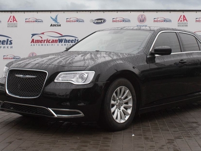 Продам Chrysler 300 C в Черновцах 2014 года выпуска за 15 600$