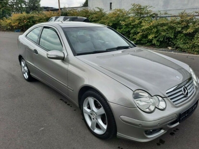 Продам Mercedes-Benz C-Class в Черновцах 2004 года выпуска за 1 500$