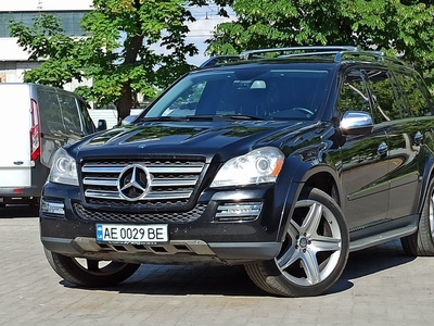 Продам Mercedes-Benz GL-Class 550 в Днепре 2010 года выпуска за 18 900$
