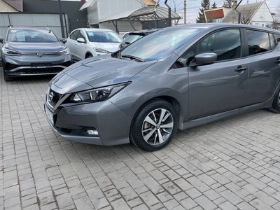 Продам Nissan Leaf SV в Черновцах 2018 года выпуска за 18 700$