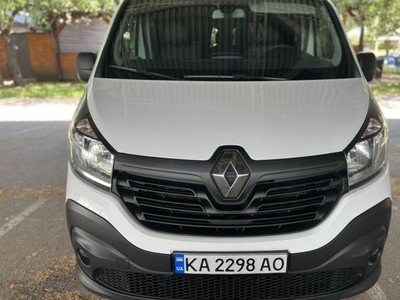 Продам Renault Trafic пасс. в Киеве 2015 года выпуска за 15 800$