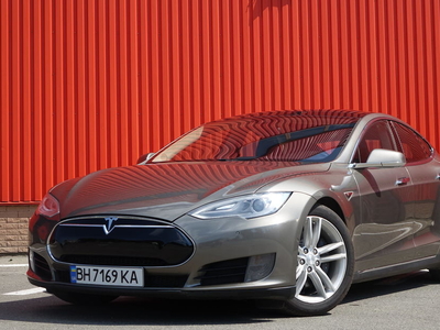Продам Tesla Model S FULL в Одессе 2016 года выпуска за дог.