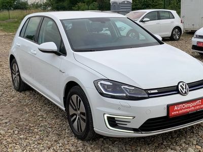 Продам Volkswagen e-Golf 35.8 kWh 100 кВт/136 к.с. в Львове 2019 года выпуска за дог.