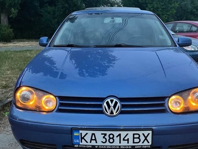 Продам Volkswagen Golf IV в Киеве 2000 года выпуска за 4 444$