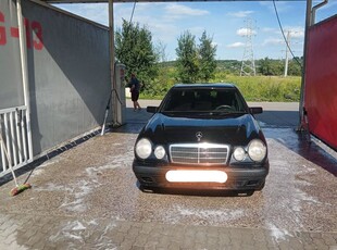 Продам Mercedes-Benz E-Class 220 в г. Калуш, Ивано-Франковская область 2000 года выпуска за 4 400$