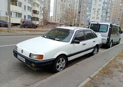 Продам Volkswagen Passat B3 в Киеве 1988 года выпуска за 1 875$