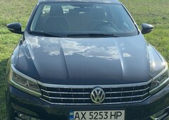 Продам Volkswagen Passat B8 в Харькове 2017 года выпуска за 18 000$