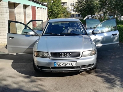 Продам Audi A4 в Ровно 1996 года выпуска за 4 500$