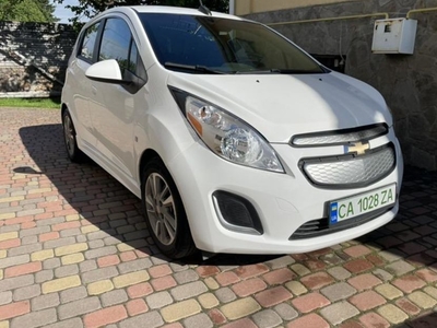 Продам Chevrolet Spark EV в Киеве 2016 года выпуска за 13 980$