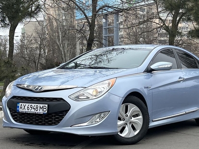 Продам Hyundai Sonata Hybride в Одессе 2013 года выпуска за 9 999$