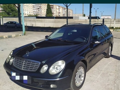 Продам Mercedes-Benz 220 в г. Каменское, Днепропетровская область 2004 года выпуска за 5 000$
