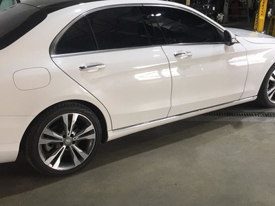 Продам Mercedes-Benz C-Class в Львове 2015 года выпуска за 22 800$