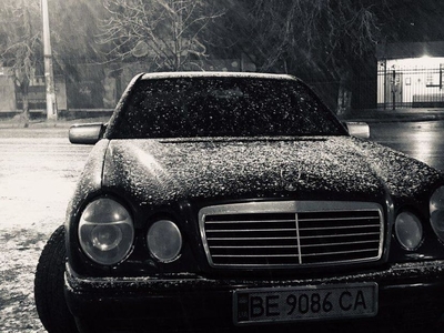 Продам Mercedes-Benz E-Class W210 в Одессе 1995 года выпуска за 3 800$