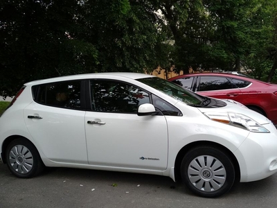 Продам Nissan Leaf SV в Киеве 2014 года выпуска за 12 200$