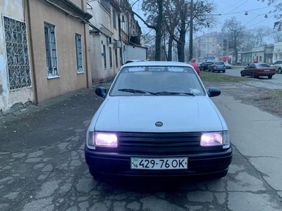 Продам Opel Corsa в Одессе 1992 года выпуска за 820$
