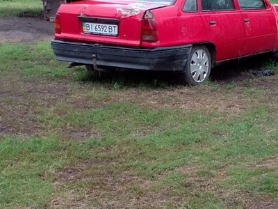Продам Opel Kadett в г. Карловка, Полтавская область 1986 года выпуска за 550$