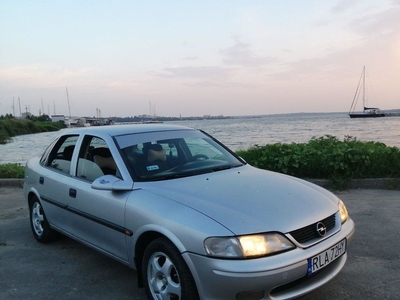 Продам Opel Vectra B 1.8 i 16V (115Hp) MT в Николаеве 1998 года выпуска за 1 600$
