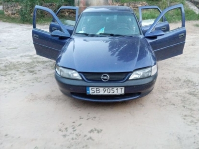 Продам Opel Vectra B в Николаеве 1997 года выпуска за 100$