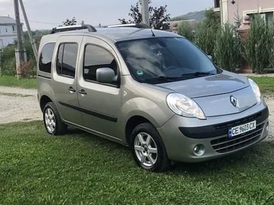 Продам Renault Kangoo пасс. в г. Яготин, Киевская область 2010 года выпуска за 3 000$