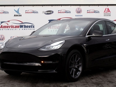 Продам Tesla Model 3 Long Range в Черновцах 2018 года выпуска за 38 000$