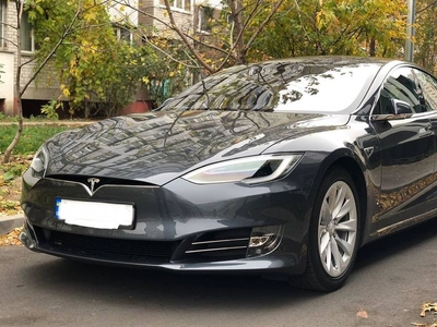 Продам Tesla Model S 75 в Киеве 2016 года выпуска за 36 500$