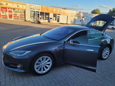Продам Tesla Model X Restaling в г. Кирилловка, Запорожская область 2016 года выпуска за 33 333$