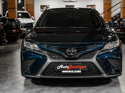 Продам Toyota Camry в Одессе 2018 года выпуска за 27 000$