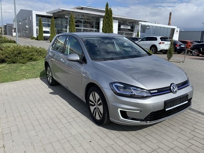 Продам Volkswagen e-Golf Quick Charge, Led, Xeno в Львове 2017 года выпуска за 16 950€