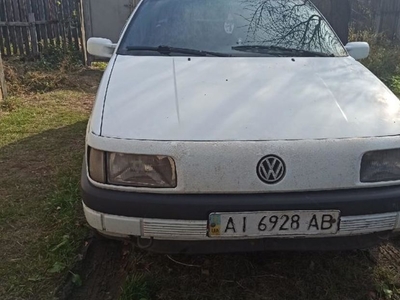 Продам Volkswagen Passat B3 в г. Новгород-Северский, Черниговская область 1989 года выпуска за 2 300$