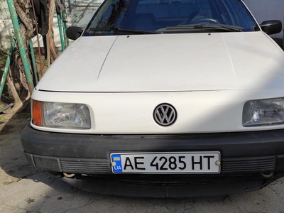 Продам Volkswagen Passat B3 cедан в Днепре 1990 года выпуска за 3 700$