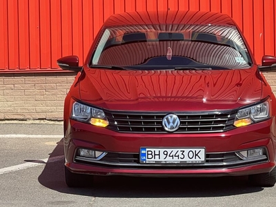 Продам Volkswagen Passat B8 в Одессе 2017 года выпуска за 10 999$