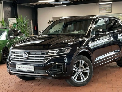Продам Volkswagen Touareg 4Motion R-Line в Киеве 2018 года выпуска за 65 000$