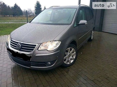 Продам Volkswagen Touran в г. Сарны, Ровенская область 2008 года выпуска за 7 500$